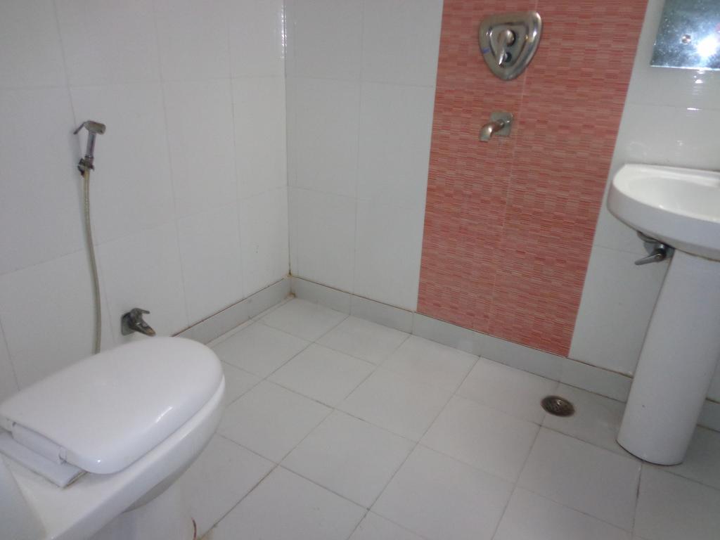 Hotel Saina International 3*
