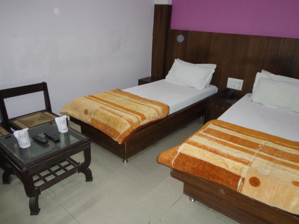 Hotel Saina International 3*
