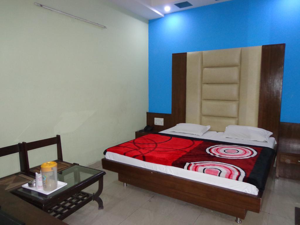 Hotel Saina International