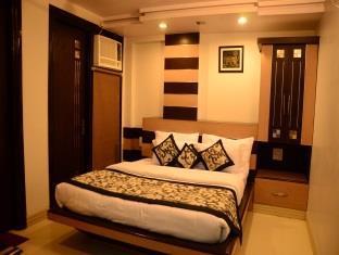 Hotel Capital O Metro View Near Satyam Inox Patel Nagar