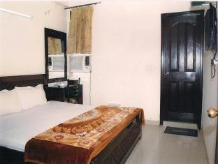 Sri Krishna Palace * New Delhi