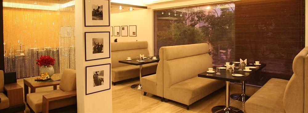 Emblem New Friends Colony, 3* New Delhi