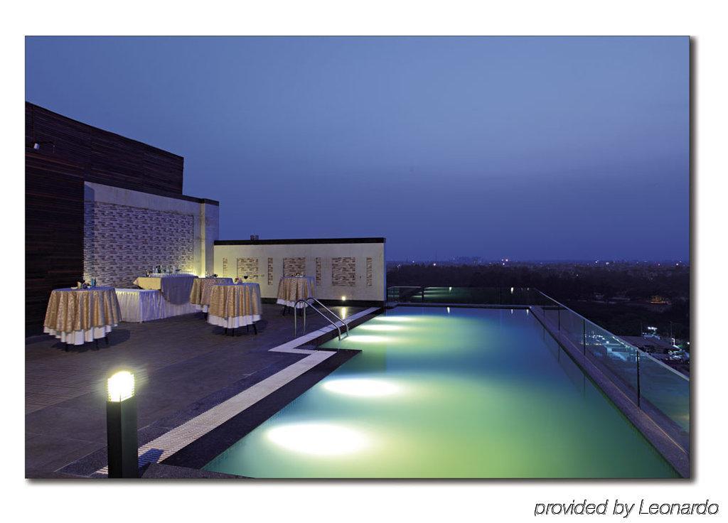 S.k Premium Park 4* Nova Deli