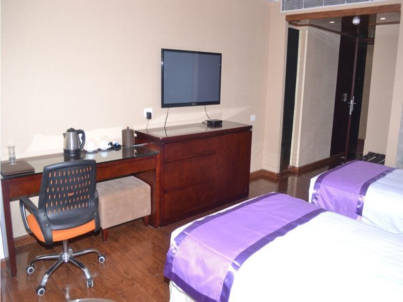 Hotel Ramada By Wyndham New Pitampura