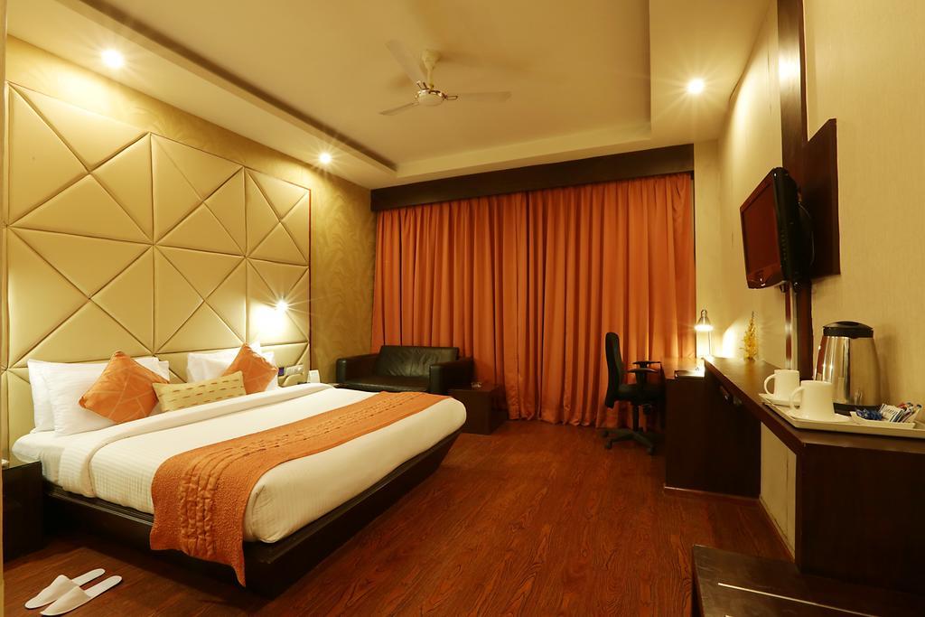 Corporate Regency Hotel 4*