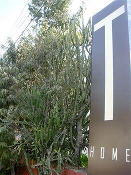 Bloomrooms @ Link Road 3* New Delhi