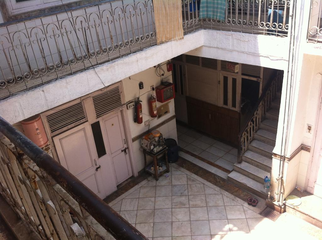 Bajrang Hotel *