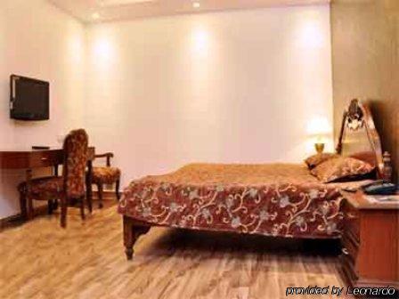 Rahul Palace Hotel New Delhi