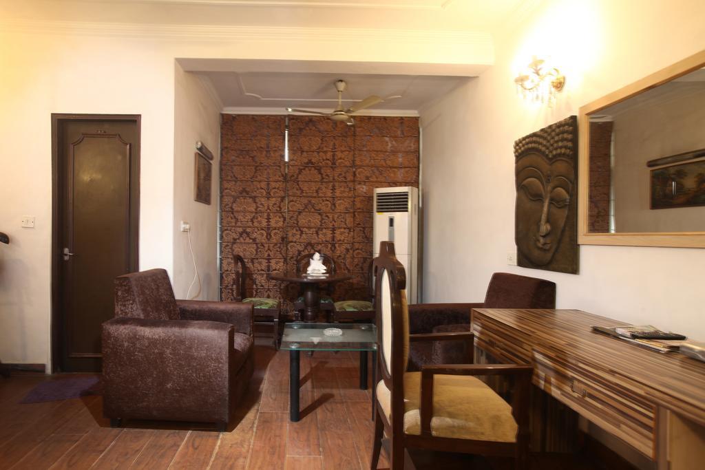 Oyo 358 Sarojini Nagar