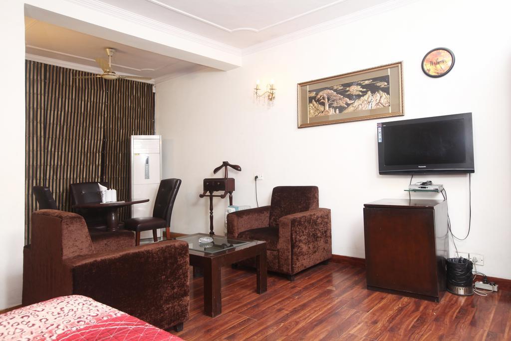 Oyo 358 Sarojini Nagar New Delhi