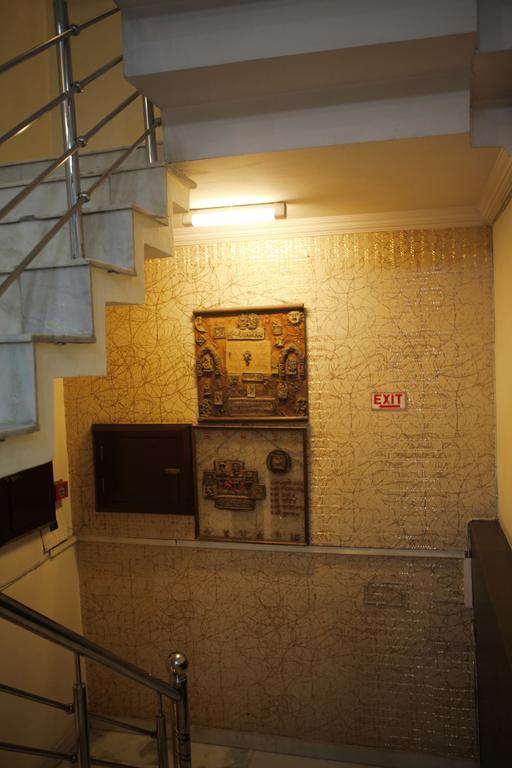 Oyo 358 Sarojini Nagar New Delhi