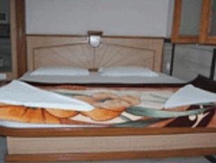 Hare Krishna Main Bazar Hotel 3*