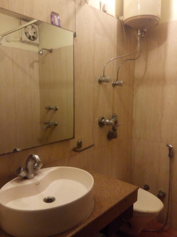 Surya Palace Hotel 2*