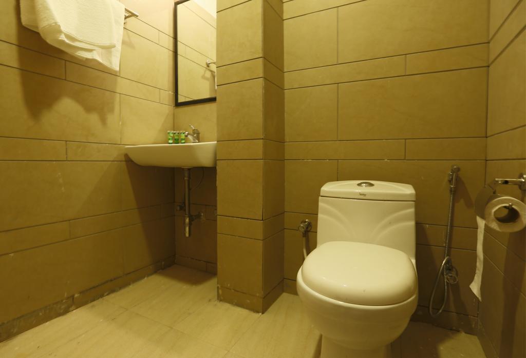 Hotel Hotel Aeroporto Nearest Landmark Aerocity Delhi 3*