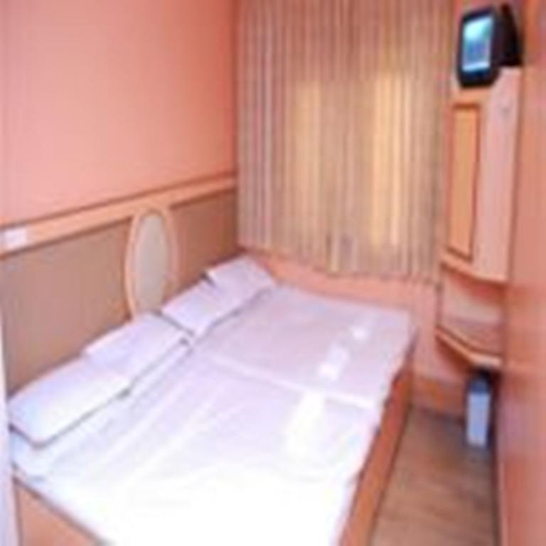 Hans International Bed & Breakfast New Delhi