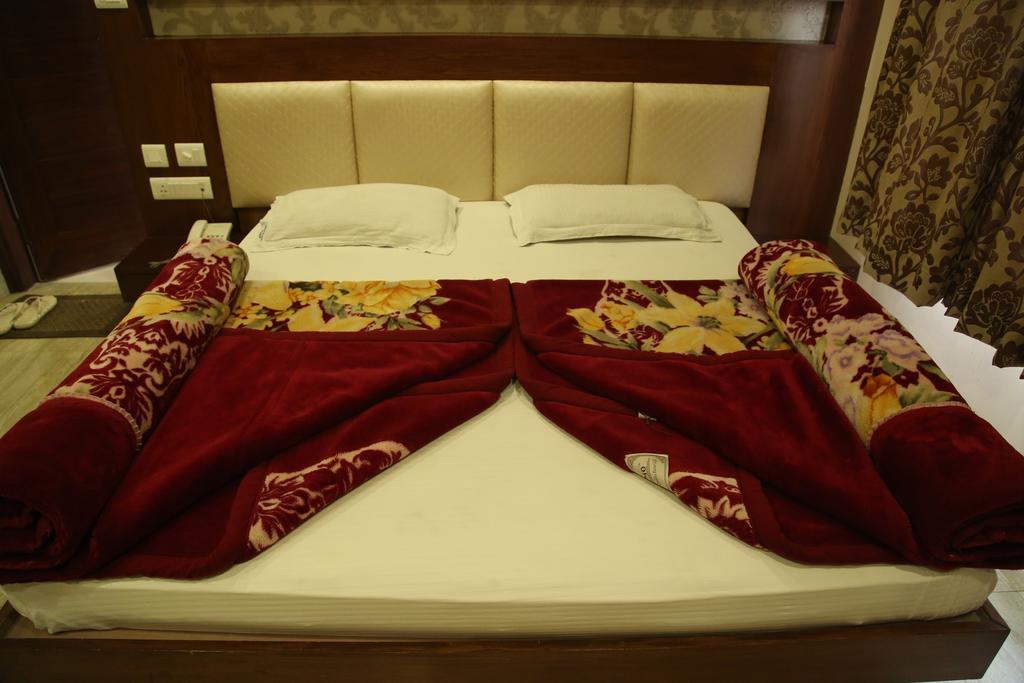 Hotel Geeta Saar New Delhi