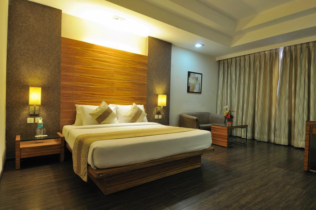 Mapple Emerald Hotel 4*