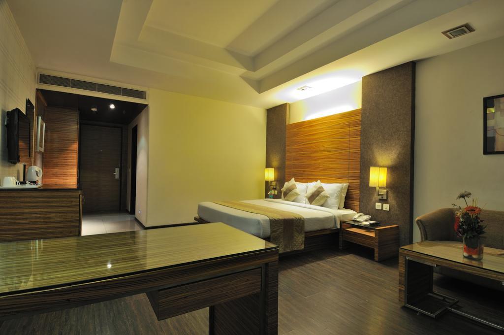 Hotel Mapple Emerald 4*
