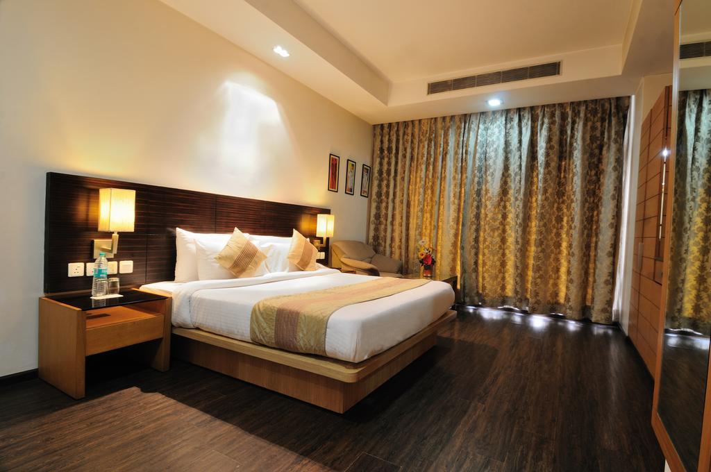 Mapple Emerald Hotel New Delhi