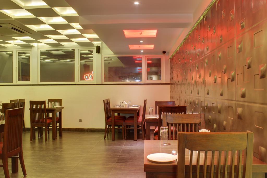 Grand Godwin - Complimentary Airport Pickup -near Ndls Railway Stn Nova Deli