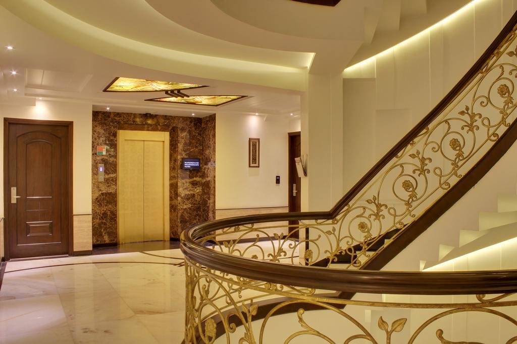 Grand Godwin - Complimentary Airport Pickup -near Ndls Railway Stn Hotel 4*