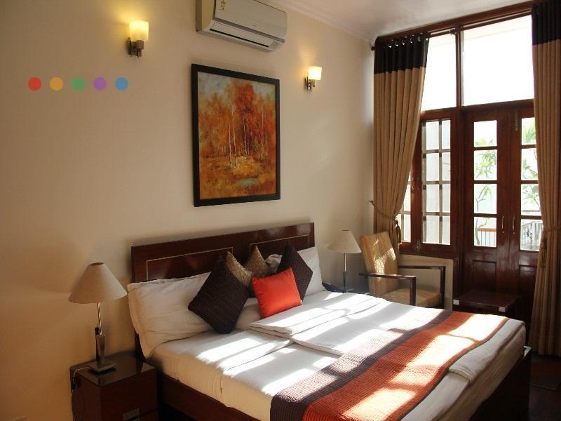 Ahuja Residency Golf Links New Delhi
