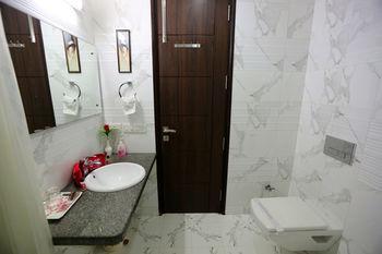 Oyo Janakpuri Hotel