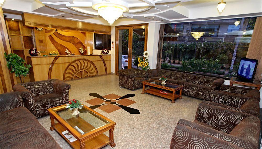 Rangoli Hotel