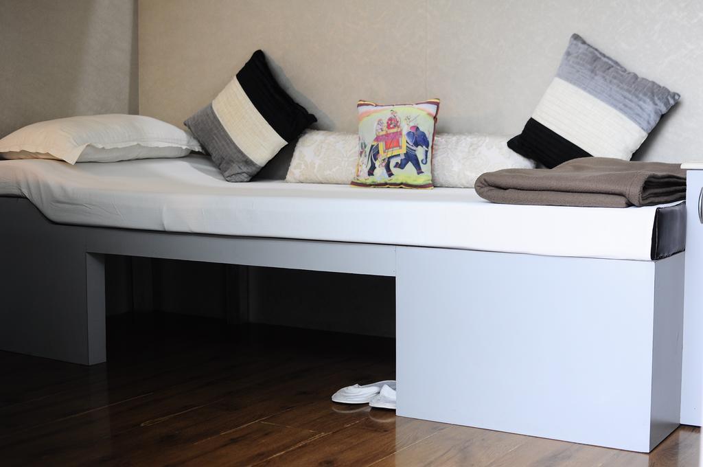 Capsule hotel Sams Snooze At My Space
