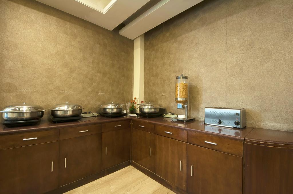 Hotel Alpina &