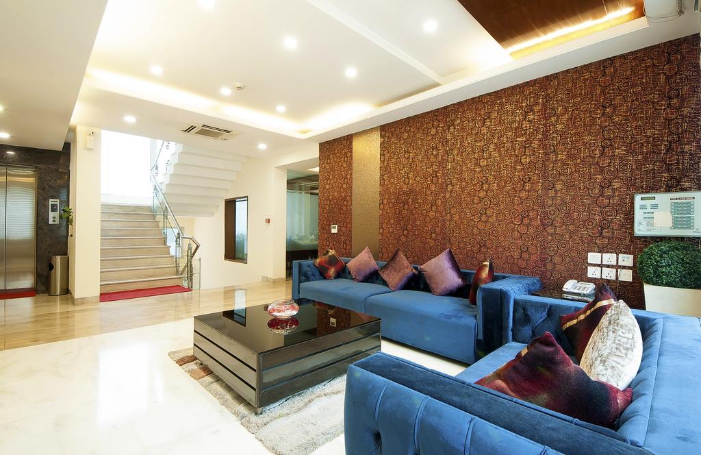 Alpina & New Delhi