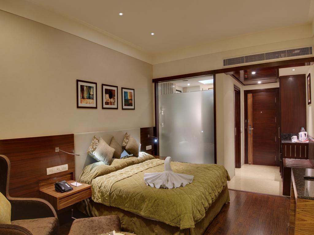 Hotel The Golden Palms & Spa, Delhi 4*