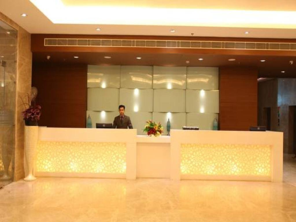 Hotel Ramada By Wyndham New Pitampura