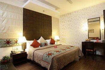 Fabhotel Aashraye