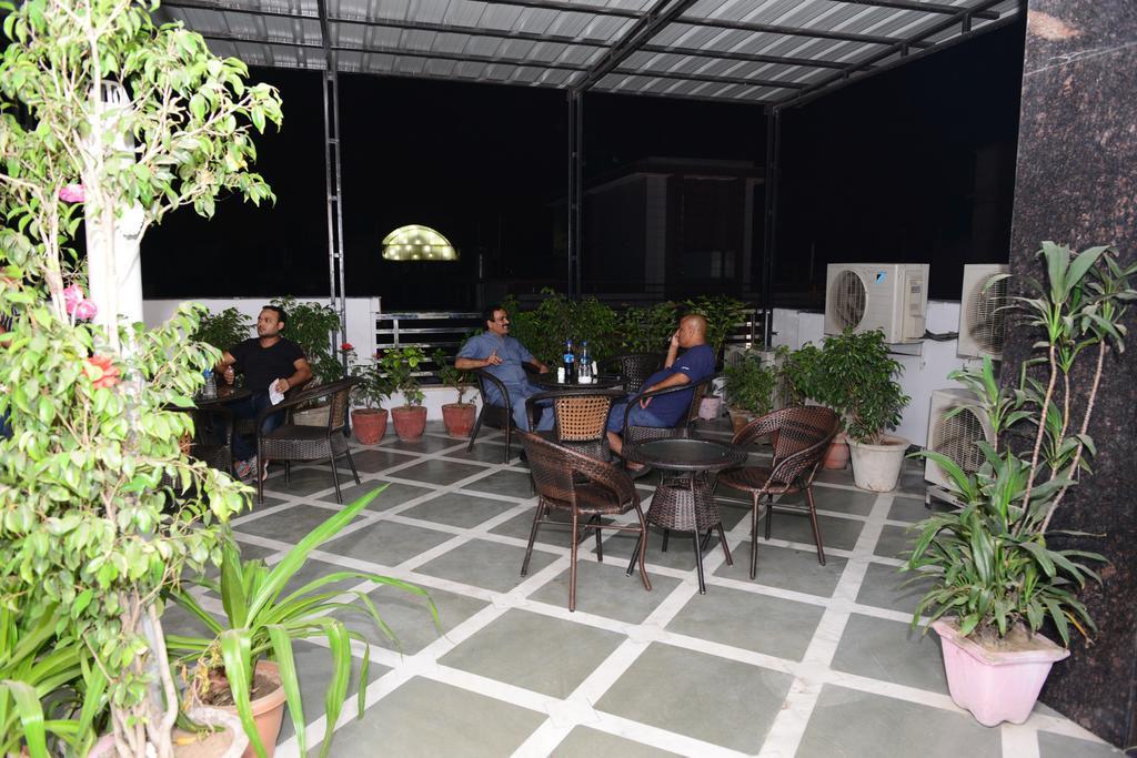 @ Pahar Ganj Nova Deli