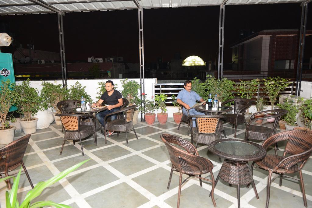 Hotel @ Pahar Ganj 3*