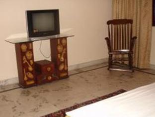 Anmol Deluxe Hotel