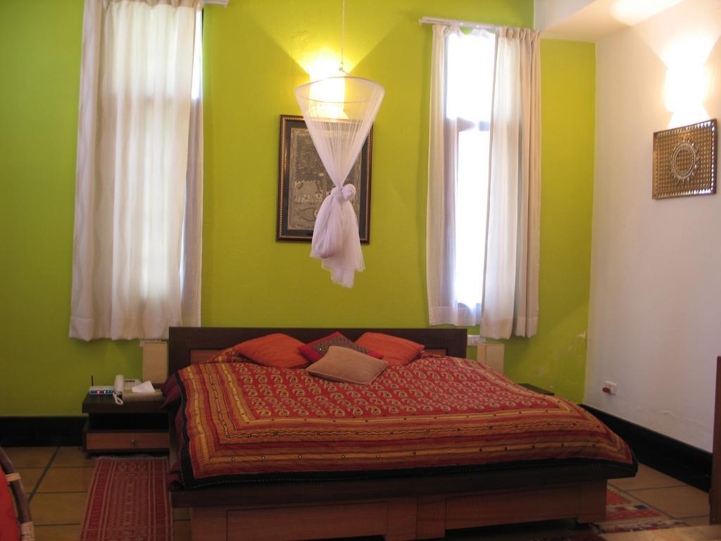 Bed & Breakfast B Nineteen 3*
