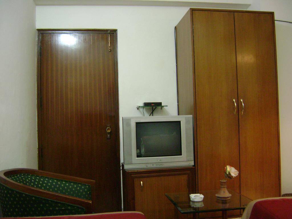 Hotel The Royal Residency