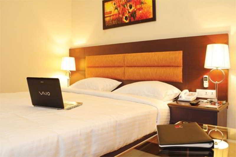 Hotel Clarks Kailash Colony