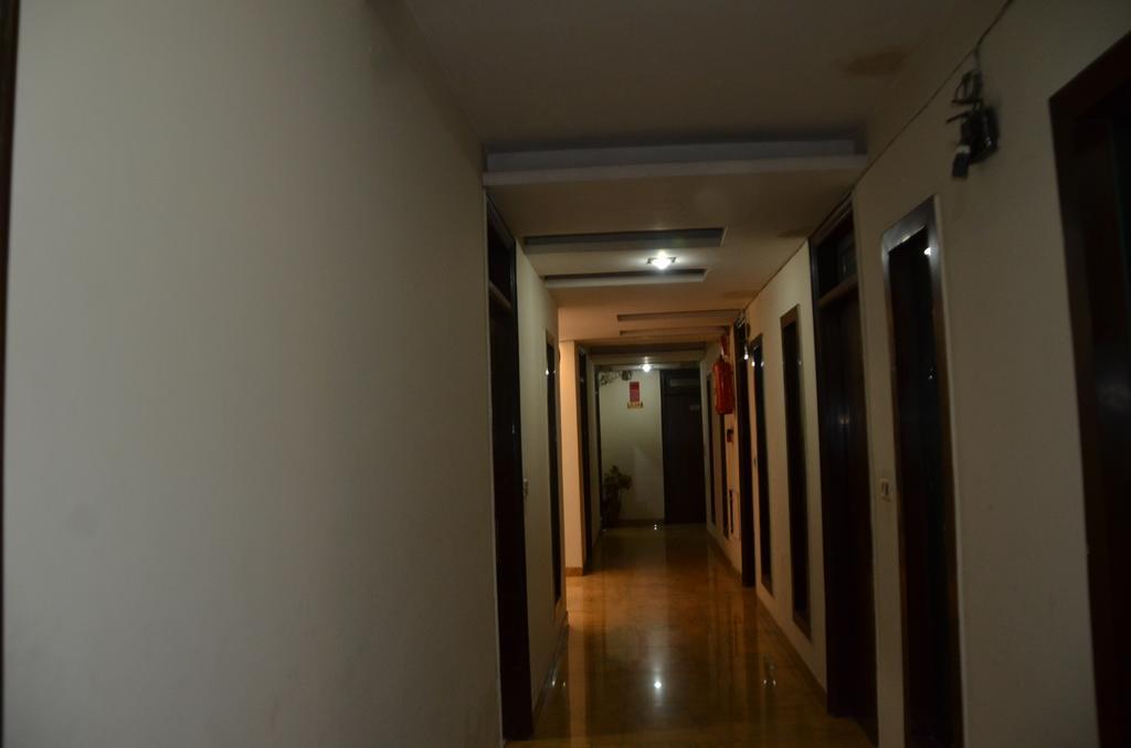 Milan Deluxe Hotel New Delhi