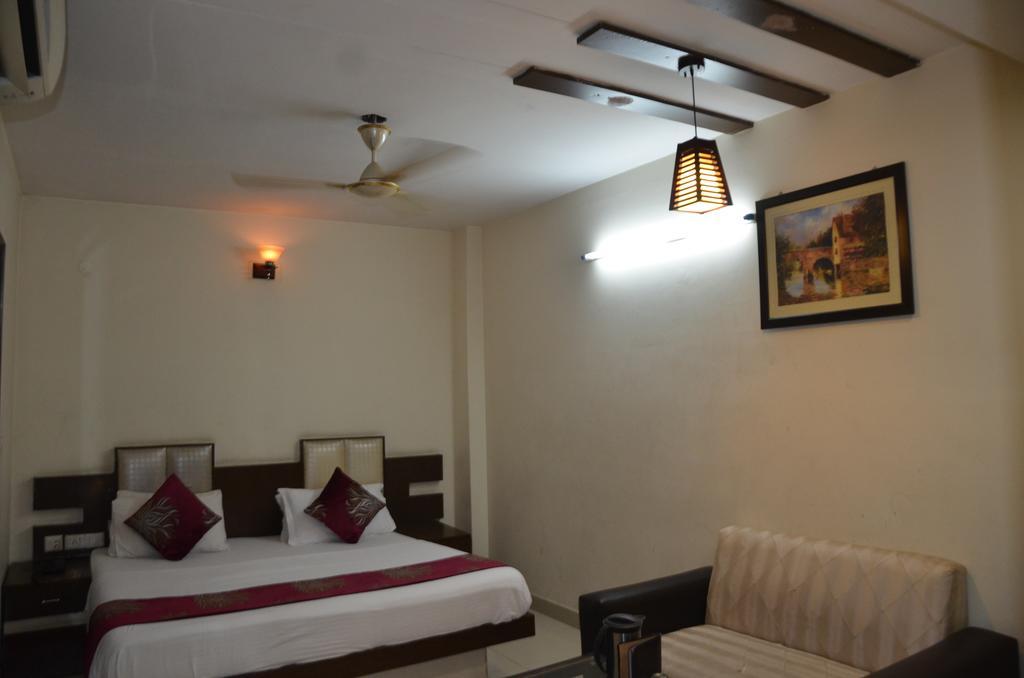 Milan Deluxe New Delhi