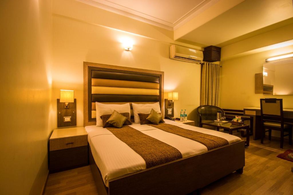 The Suncourt Yatri Hotel