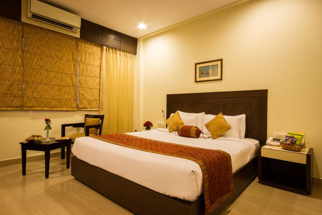 Classic Diplomat Hotel