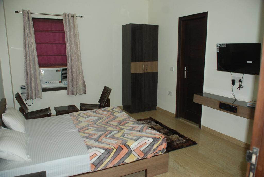 Runway Residency Bed & Breakfast