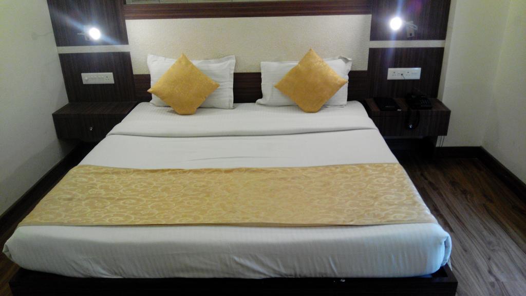 Silver Stone - Karol Bagh New Delhi (National Capital Territory of India)