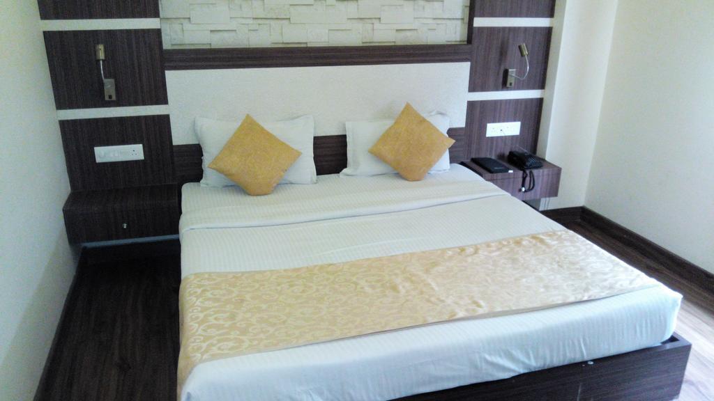 Silver Stone - Karol Bagh New 3*