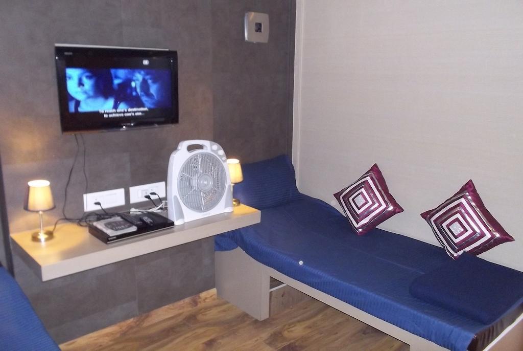 Capsule hotel Sams Snooze At My Space New Delhi
