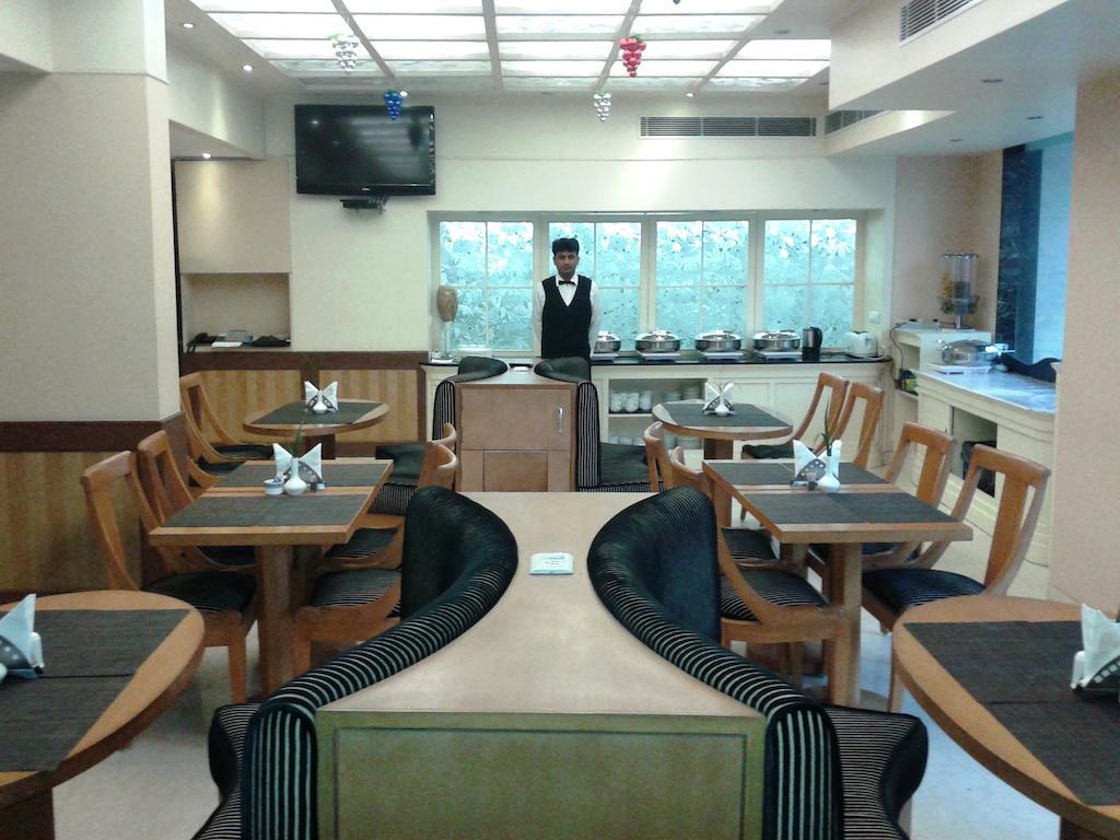 Hotel Athena New Delhi