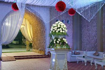 Grand Notting Hills And New Delhi